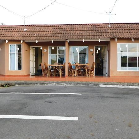 Condo Villa B27 Sleeps Five People - B28 Sleeps Six People - Price Includes Housekeeping Fees Not Taxes - Very Close To The Pool And Beach! Jacó Exterior foto